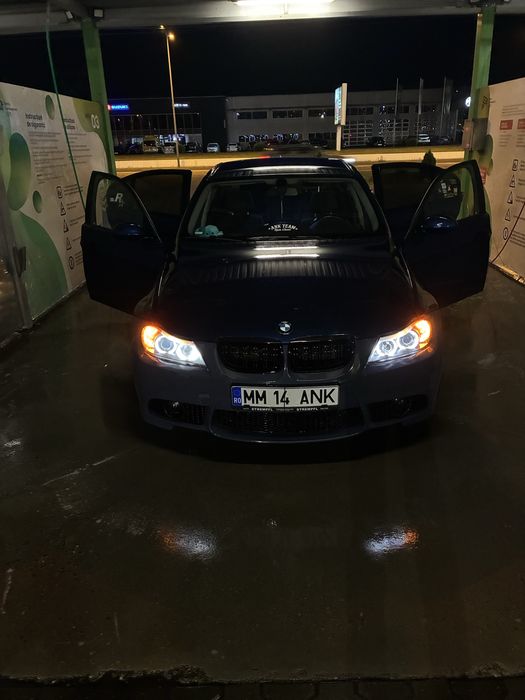 Vand sau Dezmembrez Bmw E90