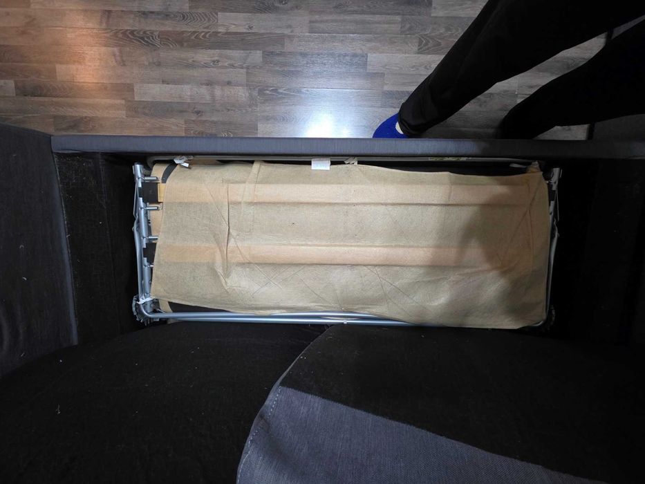 Разтегателен ъглов диван