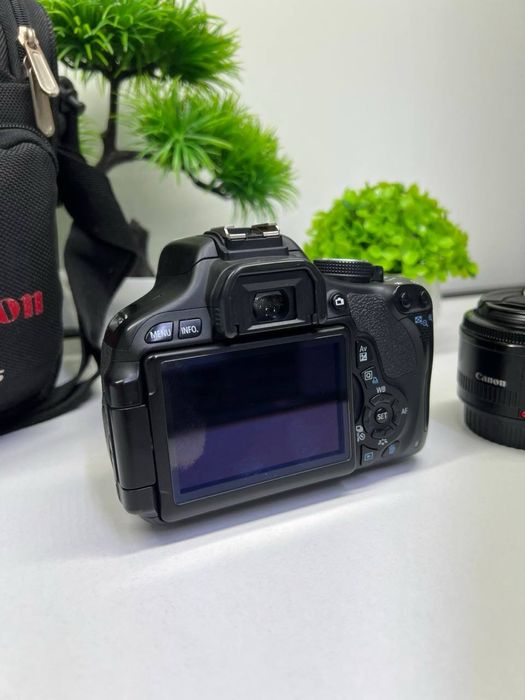 Canon   EOS 600D