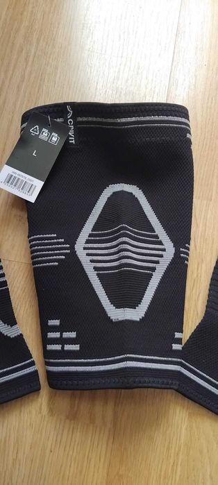 Genunchiere profesionale ,marimi diferite ,noi