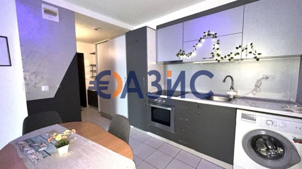 Продава се Тристаен апартамент в к.к. Слънчев бряг - 86 кв.м за 1396 €/кв.м - Снимка #3