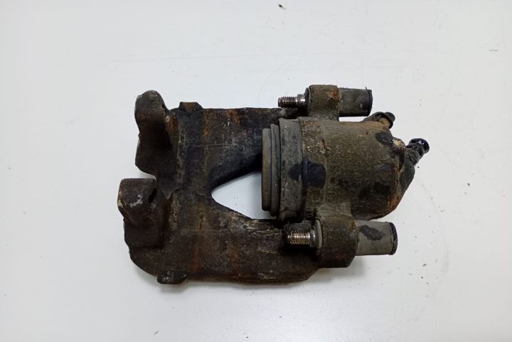 Etrier  dreapta fata x-drive BMW Seria 3 E90/E91/E92/E93