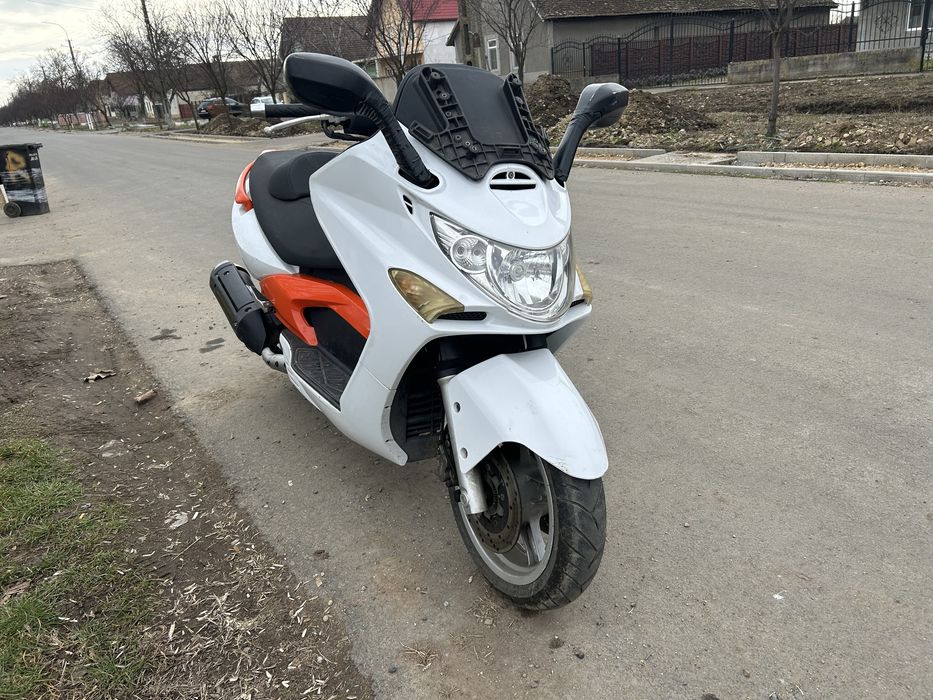 Vand scuter 250 acte valabile