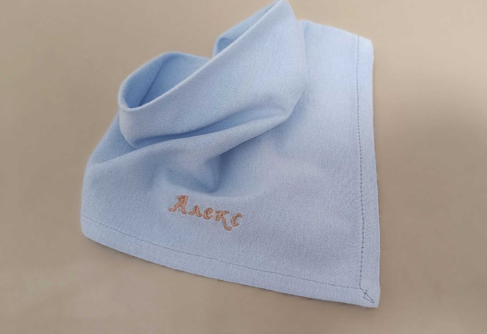 Персонализирани бебе лигавници – стил бандана, подарък  за бебе с име