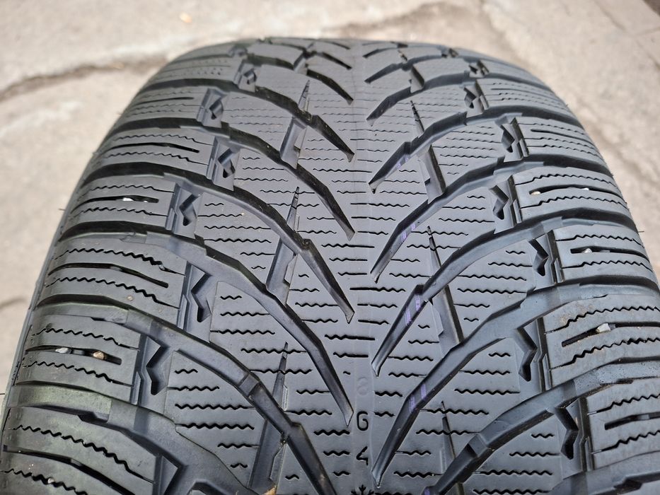 1бр. Почти Нова 255/45/19 Nokian WR SUV 4