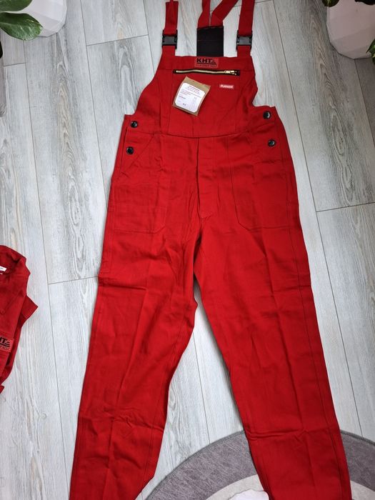 Нови работни гащеризони