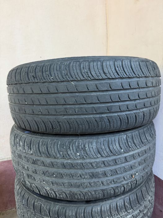 Kumho solus  215/55/17