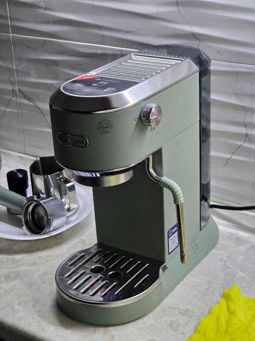 Кофеварка De’Longhi EC890.GR Dedica Duo