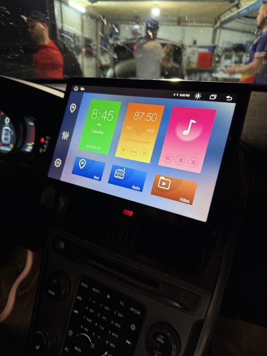 Navigatie Andorid Volvo XC60 , 4GB RAM Ecran 2K , Carplay Android Auto