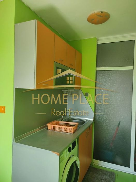 Дава се под наем Тристаен апартамент в Варна, Базар Левски - 65 кв.м за 561 € - Снимка #2