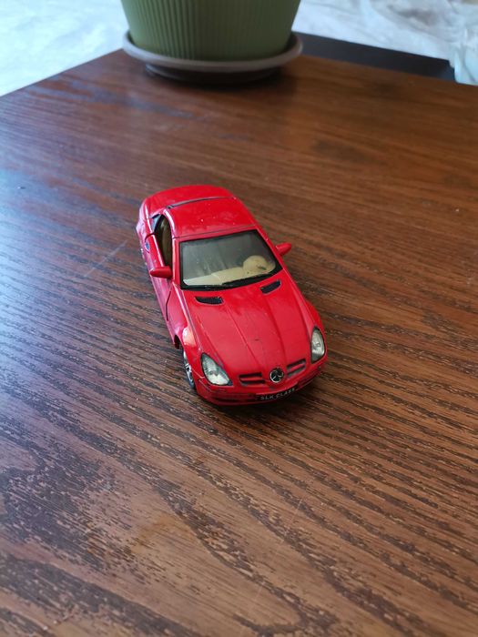 Метални колички Kinsmart Maisto колекционерски