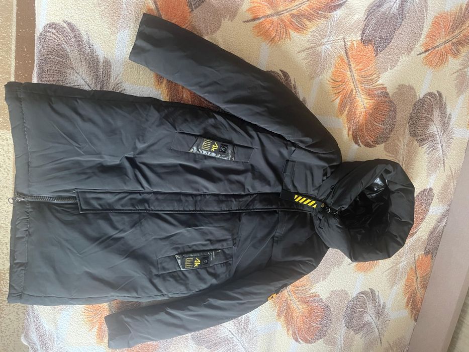 Зимная женская куртка