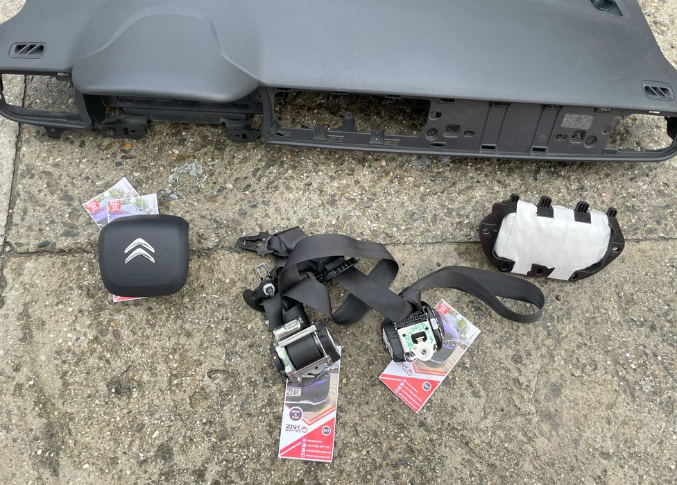 Citroen C3 III kit airbag volan pasager / set centuri / plansa de bord