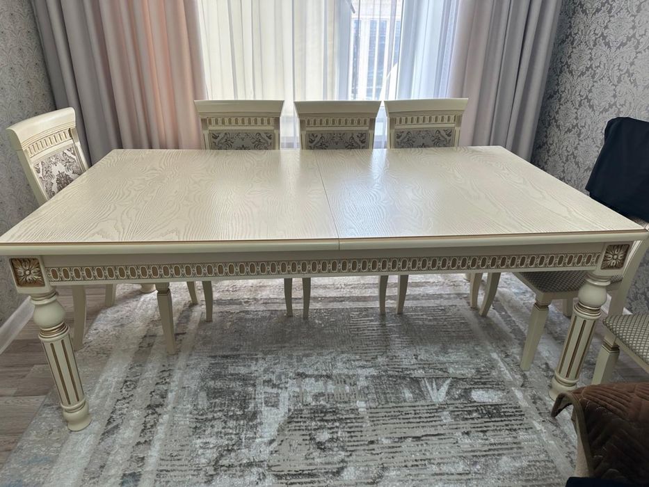 Продам стол и стулья