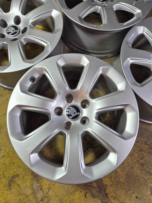 4 Jante Aliaj 5x112 17'' OEM AUDI A3 A4 A5 A6 A7 Q3 Q5 / VW Golf Passat Touran Caddy Tiguan / Skoda Octavia Yeti Karoq Kodiaq !