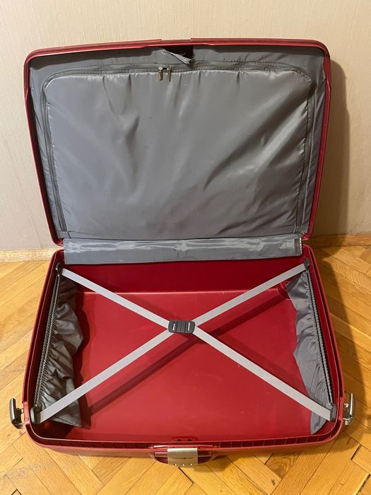 Куфар с твърди стени Samsonite