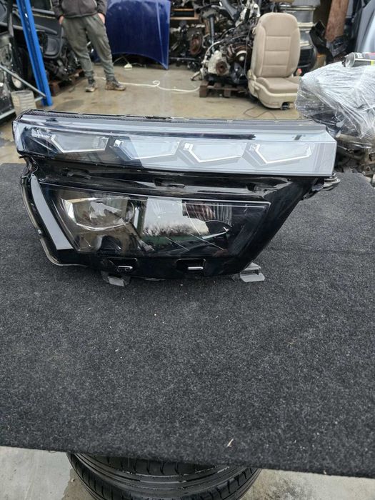 Оригинален преден десен фар за скода камик. SKODA KAMИК