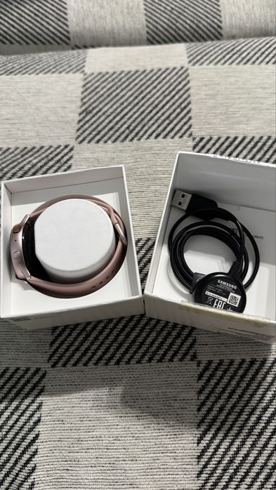 Продам часы samsung active 2