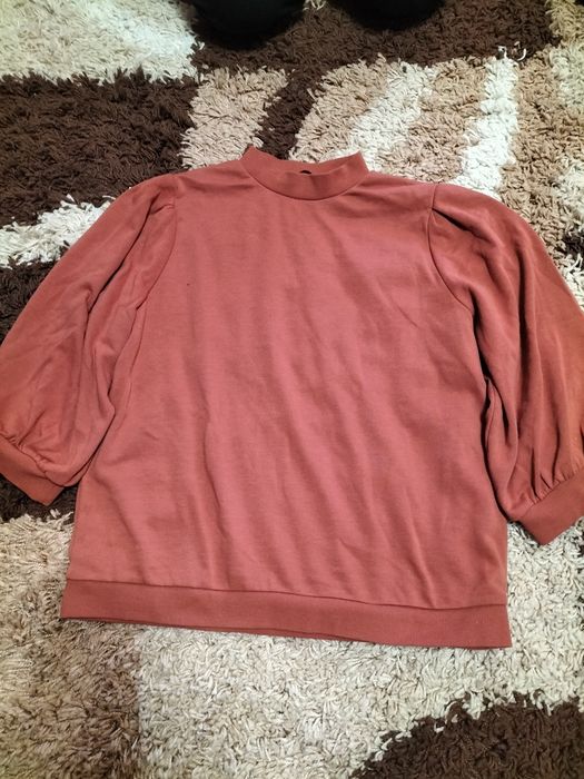 Vând bluze mărimi Xl,M