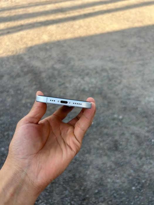 iPhone 15 с коробкой