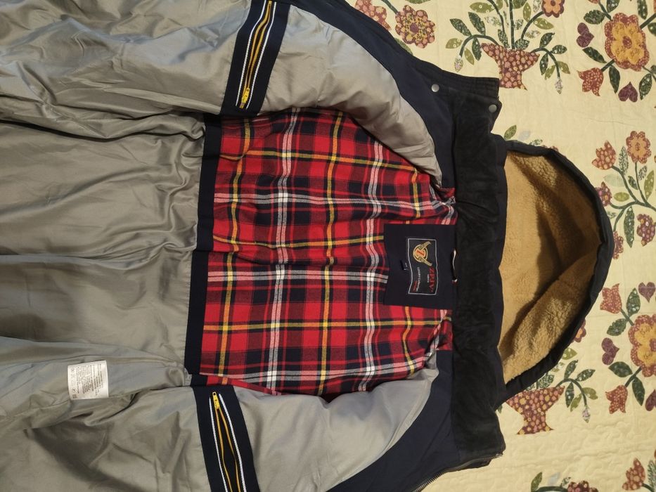 Продам новую куртку