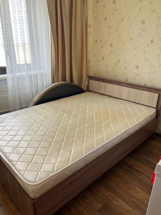 Продам кровать размерами  140х200