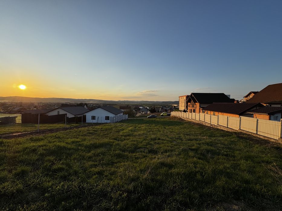 Teren intravilan imediat construibil de vânzare - 1.062 mp