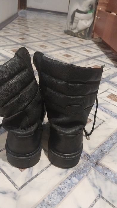 Срочно продам берцы