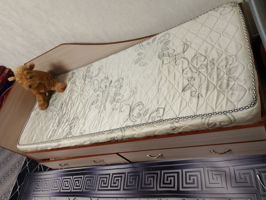 Продам кровать подростковый