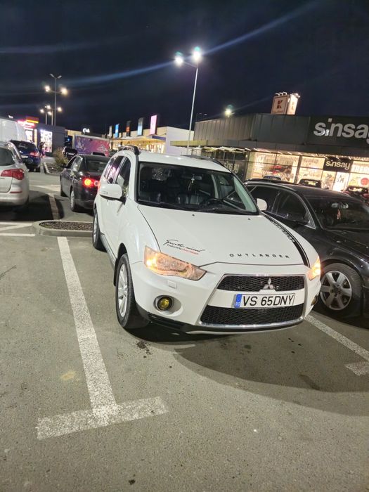 Mitsubishi Outlander 2.2 Diesel 156 CP | Automată | 4x4 | 7 locuri