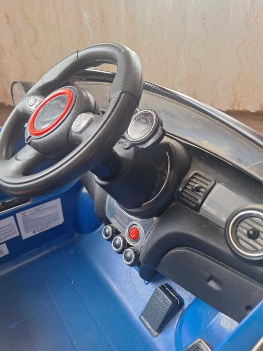 Детска Електрическа кола