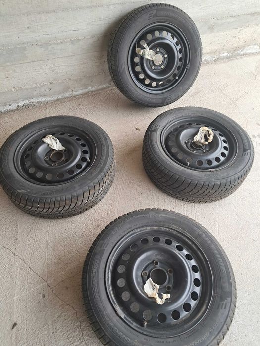 Продавам Зимни гуми със Джанти