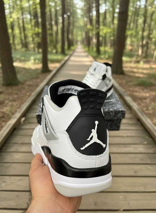 Jordan 4 RETRO Military Black