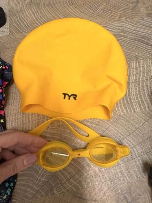Lot bazin/ piscina cu costum de baie  casca ochelari
