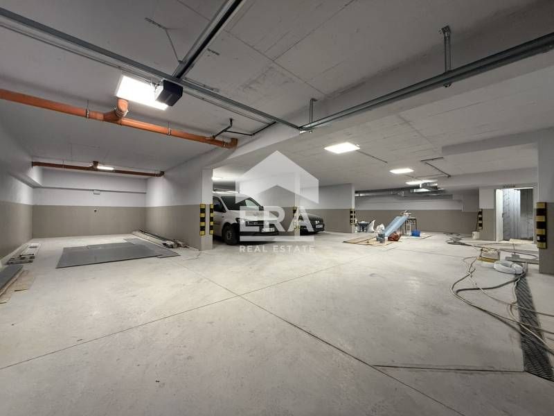 Южен четиристаен апартамент в бутикова сграда с АКТ 16 до Южен парк, к