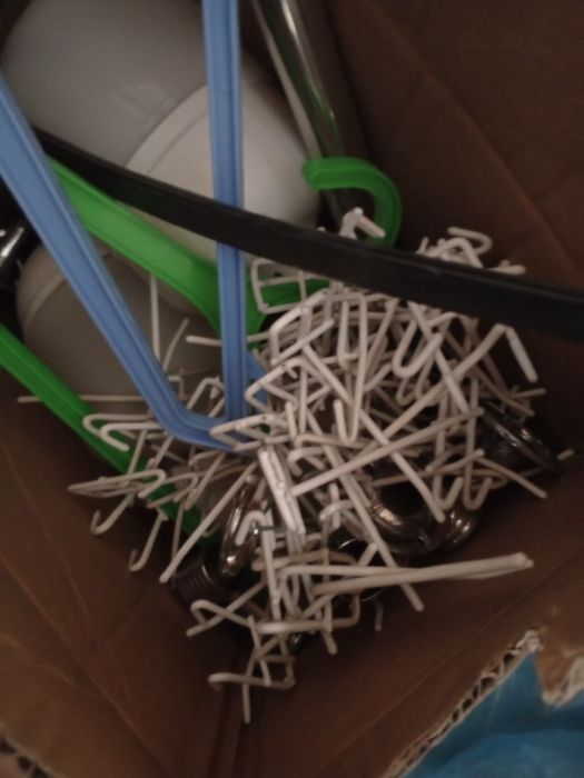 Jelezni veshilka setkalar sotaman