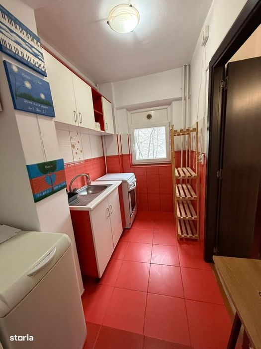 dristor 6-7 min metrou libera