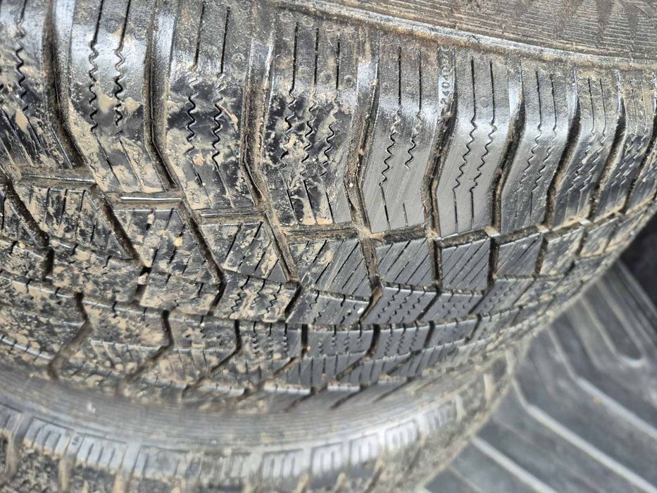 4бр гуми зимни Gislaved 225/55/17