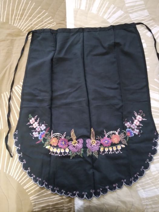 Престилки за народни носии вълнени.