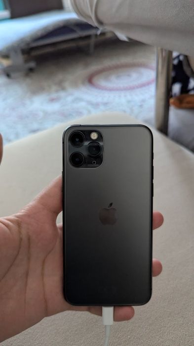 Google pixel 7 pro и iPhone 11 pro