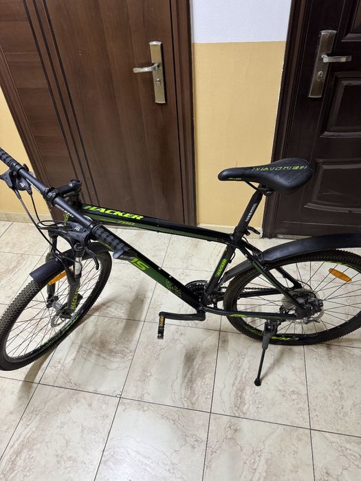 Продам велосипед  хакер 700 в отличном состояние.