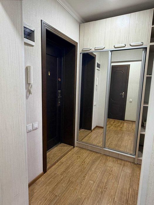 Продаю Свою Айбек 2х комнатную 1 этаж
