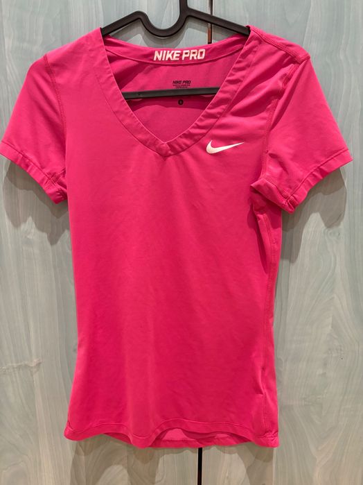 Дамска тениска Nike