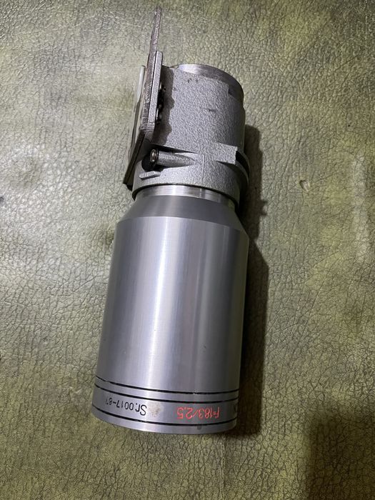 Obiectiv  foto IOR  183 mm