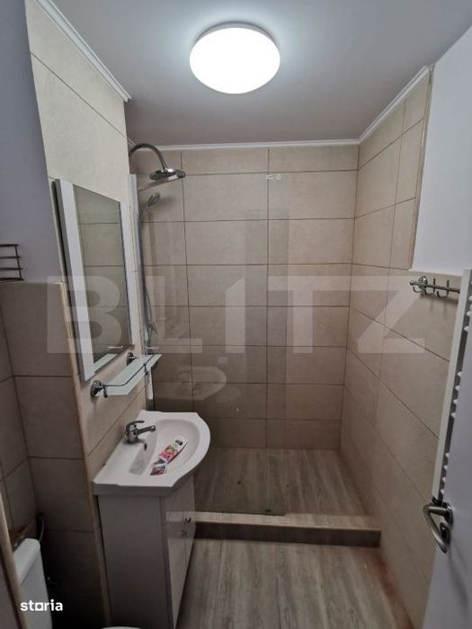 Garsoniera, 24 mp, etaj intermediar, zona Zamca