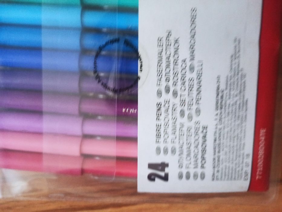 Книжка за рисуване  животни + нови флумастери