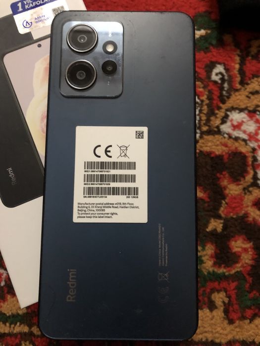 Продается телефон