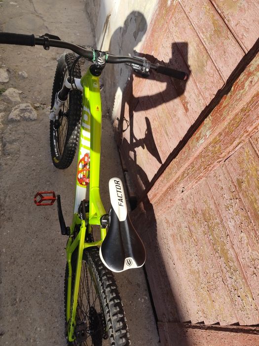 Bicicleta Mondraker Factor XR
