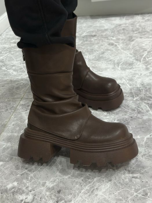 Женские ботинки