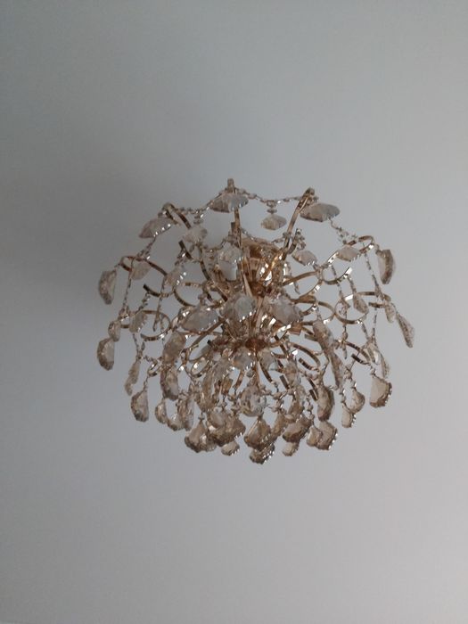 Люстры 2 шт,по 3 лампочки